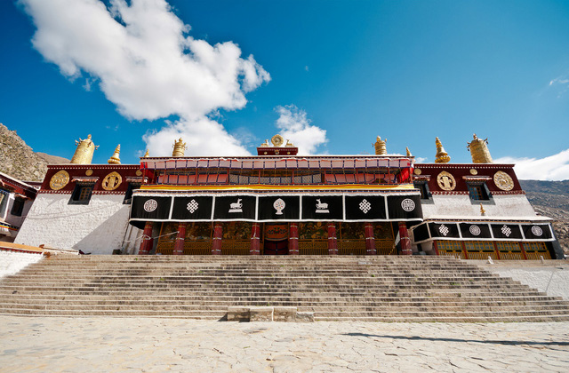 Drepung Monastery, Tibet, Lhasa, holy city 