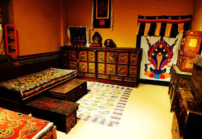 Tibetan Dwelling Customs and Etiquette